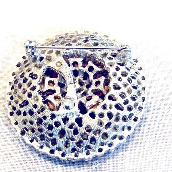 Simply Gorgeous ART signed Vintage circle pin in Blue & clear stones - Picture 2 of 3